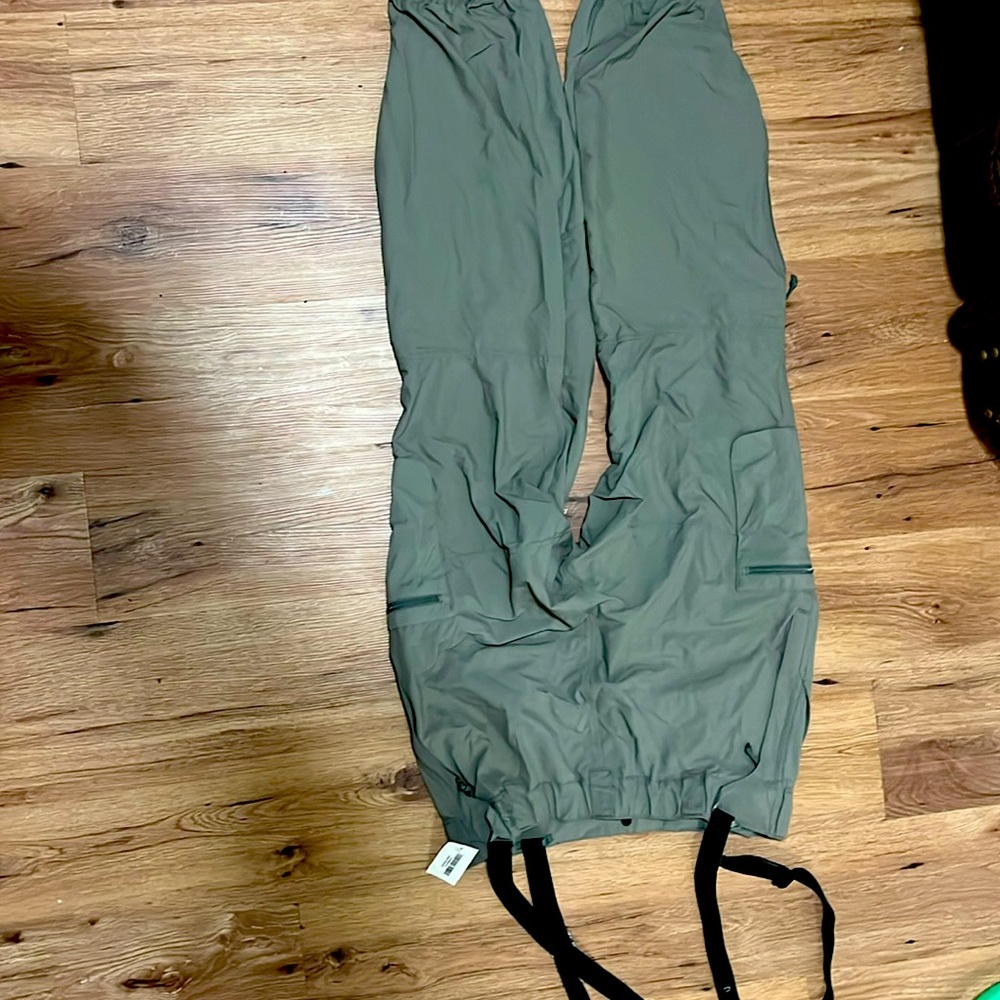 Patagonia Level 5 Military Pants Gen II Men’s XL Regular Shell Cargo NWT